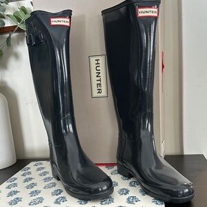 Hunter Women's Shiny Black Tall Boots